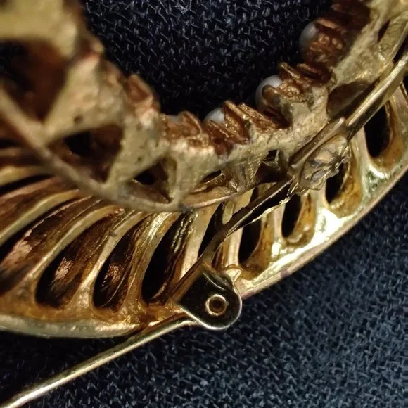 Vintage Gerrys Horseshoe Brooch Pin Faux Pearls Pink Rhinestones Chic Gold Tone - Picture 6 of 10